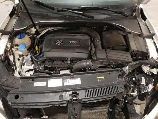 2014 Volkswagen Passat SE