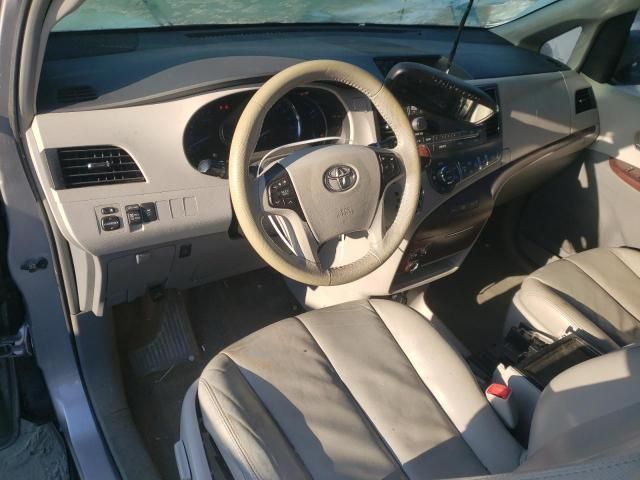 2013 Toyota Sienna XLE