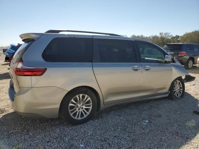 2015 Toyota Sienna XLE