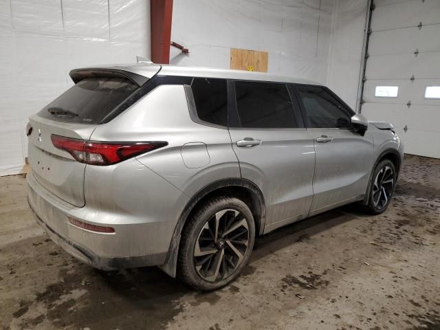 2022 Mitsubishi Outlander ES