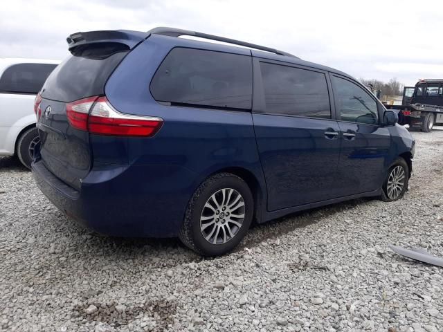 2018 Toyota Sienna XLE