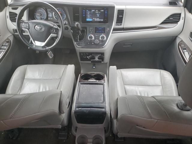 2017 Toyota Sienna XLE