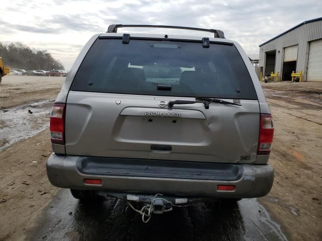 2000 Nissan Pathfinder LE