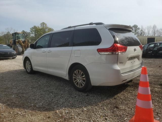 2012 Toyota Sienna XLE