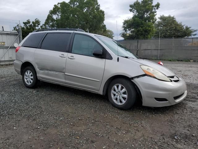 2009 Toyota Sienna CE