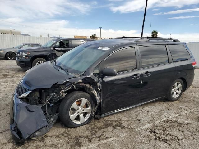 2012 Toyota Sienna LE