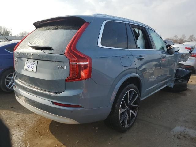 2022 Volvo XC90 T6 Momentum