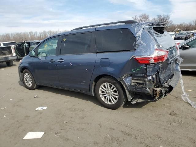 2015 Toyota Sienna XLE