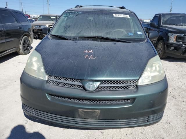 2004 Toyota Sienna CE