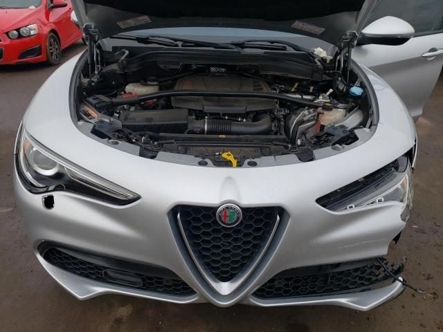 2018 Alfa Romeo Stelvio Sport