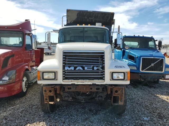 2007 Mack 600 CHN600