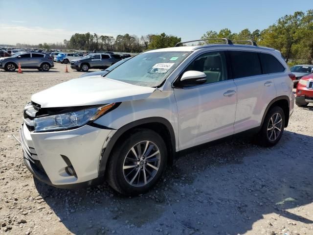 2019 Toyota Highlander SE