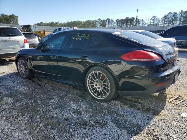 2016 Porsche Panamera 2