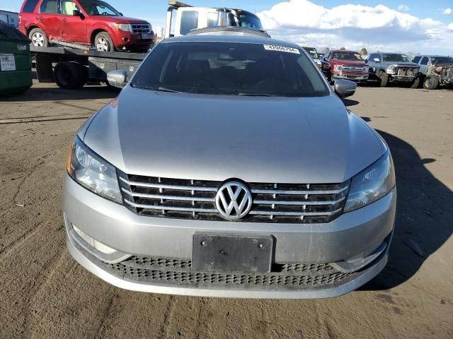 2013 Volkswagen Passat SEL