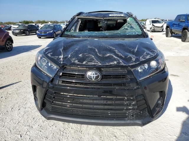 2019 Toyota Highlander SE