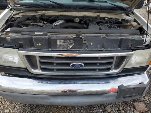 2006 Ford Econoline E450 Super Duty Cutaway Van