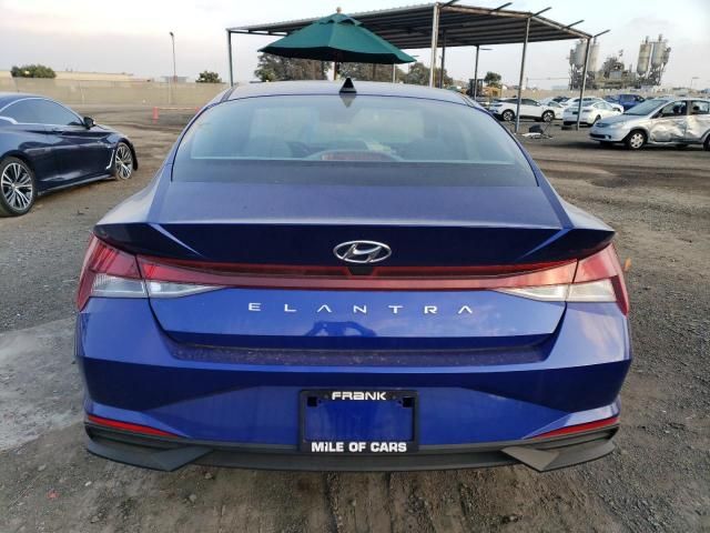 2023 Hyundai Elantra SE