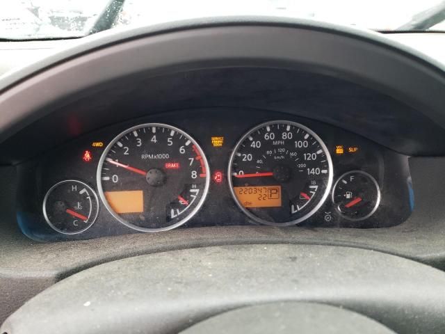 2005 Nissan Pathfinder LE