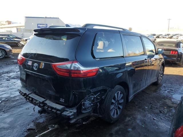 2020 Toyota Sienna XLE