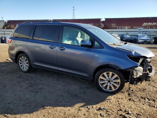 2017 Toyota Sienna LE