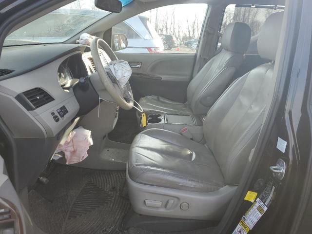 2013 Toyota Sienna XLE