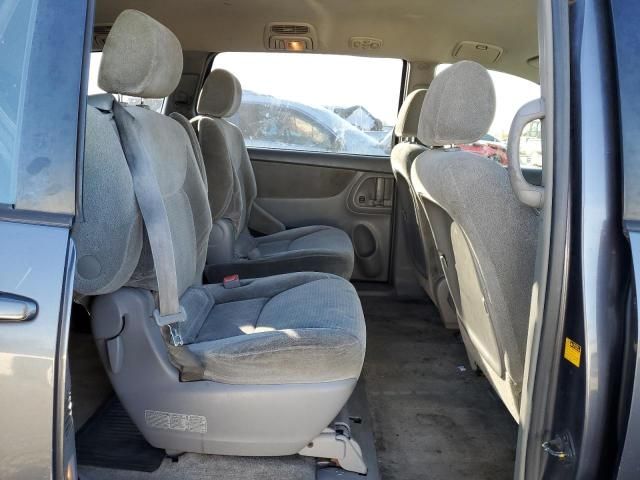 2006 Toyota Sienna CE