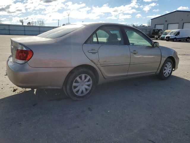 2005 Toyota Camry LE