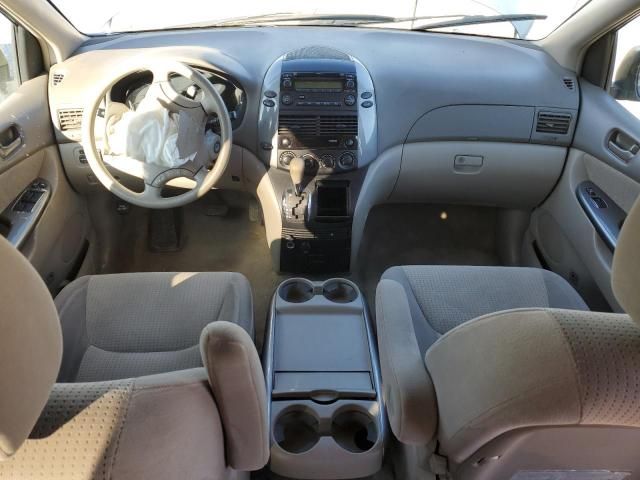 2010 Toyota Sienna CE