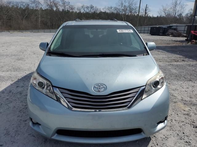 2016 Toyota Sienna XLE