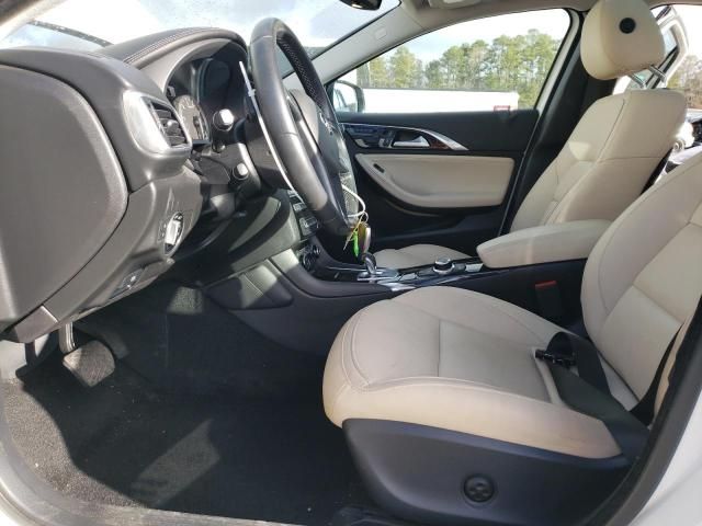 2017 Infiniti QX30 Base