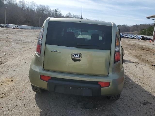 2010 KIA Soul +