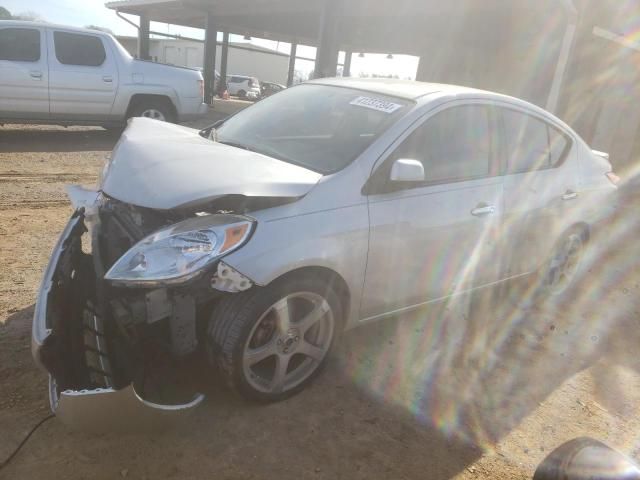 2014 Nissan Versa S