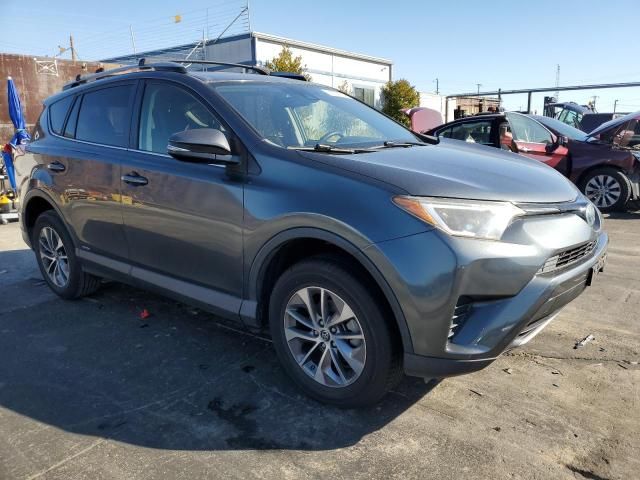 2018 Toyota Rav4 HV LE