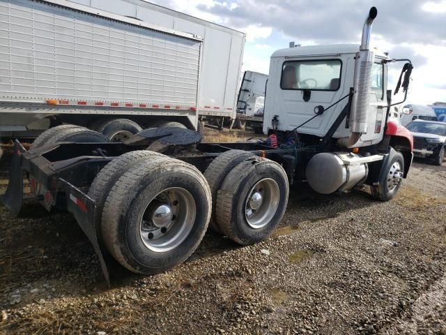 2007 Mack 600 CXN600