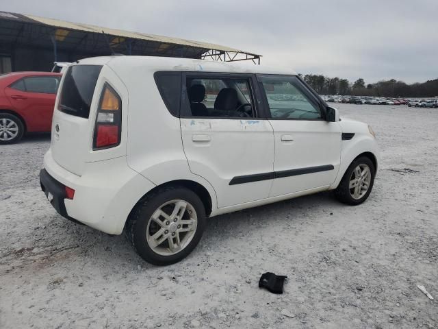 2010 KIA Soul +