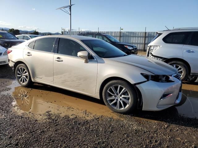 2016 Lexus ES 300H