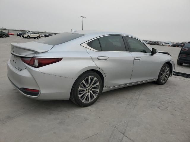 2019 Lexus ES 300H