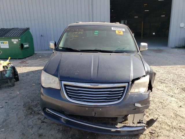 2014 Chrysler Town & Country Touring L