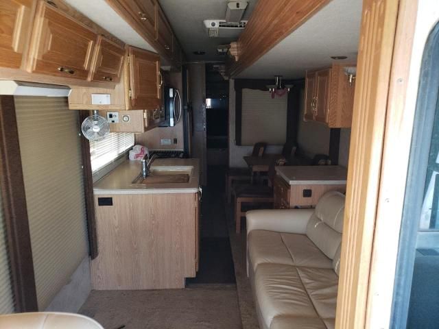 2005 Wind 2005 Freightliner Chassis X Line Motor Home