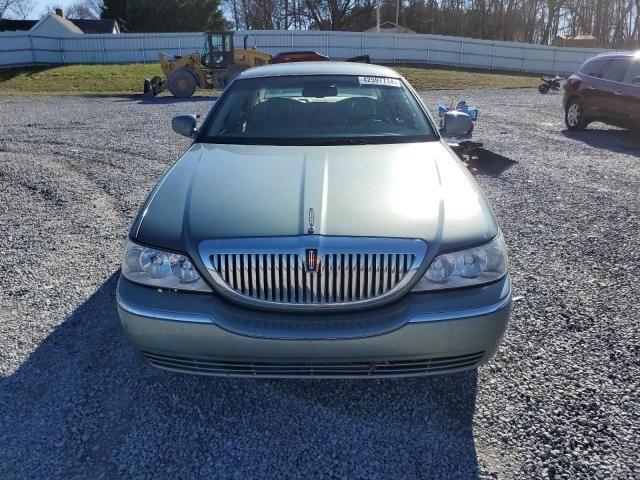 2006 Lincoln Town Car Signature