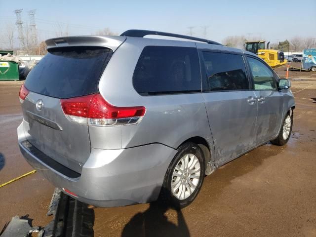 2011 Toyota Sienna XLE