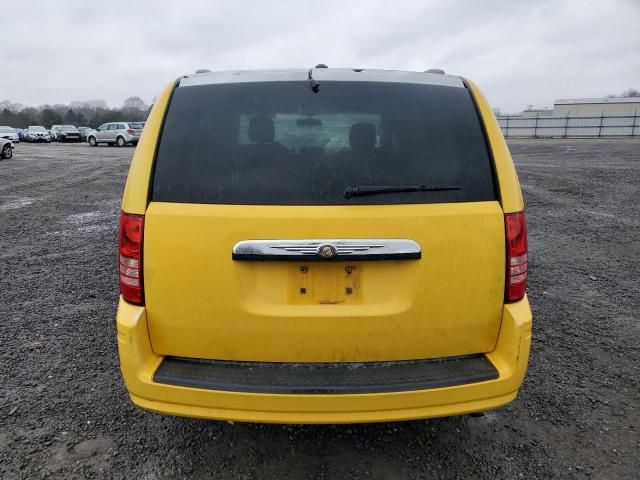 2010 Chrysler Town & Country Touring