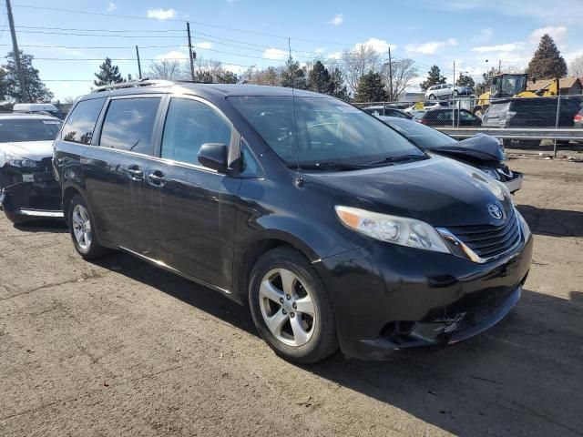 2014 Toyota Sienna LE