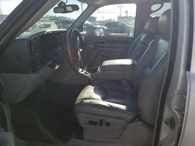 2004 Cadillac Escalade Luxury