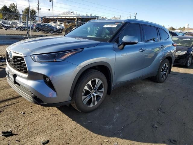 2021 Toyota Highlander Hybrid XLE