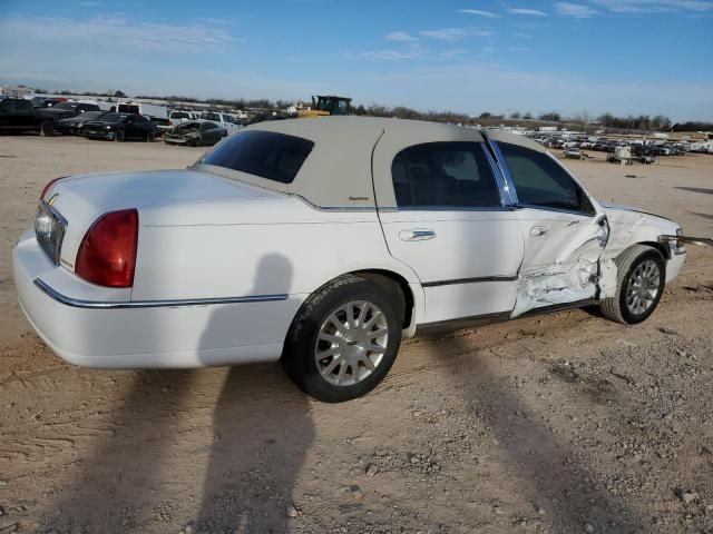 2006 Lincoln Town Car Signature