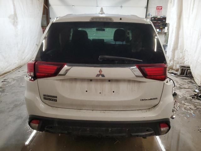 2019 Mitsubishi Outlander SE