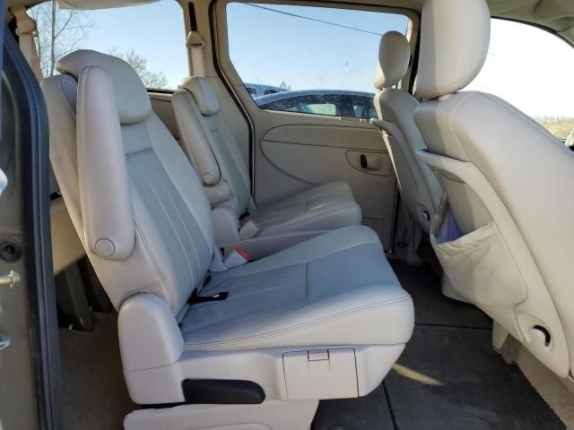 2005 Chrysler Town & Country Touring