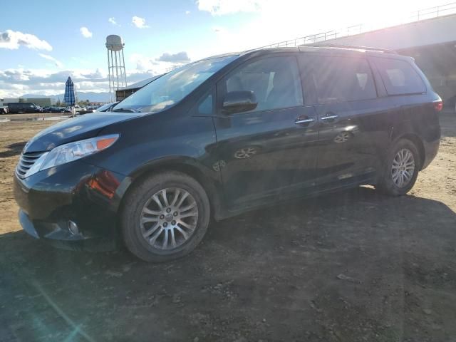 2017 Toyota Sienna XLE