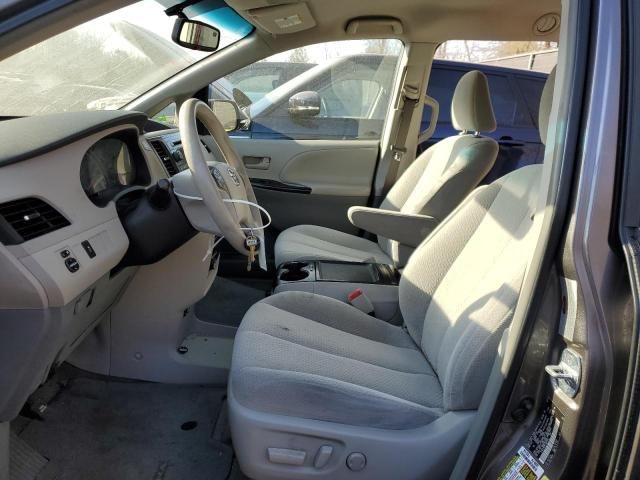 2014 Toyota Sienna LE